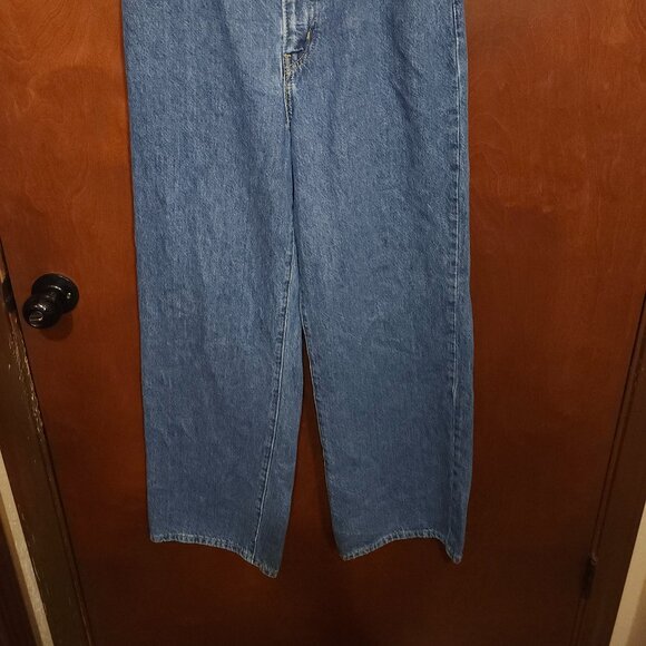 Levi’s Women’s Jeans High Waisted Straight Leg Relaxed Fit Wide Leg Size 28 - Picture 2 of 9